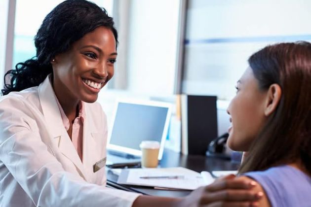 【圖】皮膚脱落白色皮屑的常見原因有哪些？