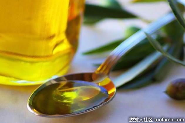 【圖】飲用蓖麻油：如何從蓖麻油中受益