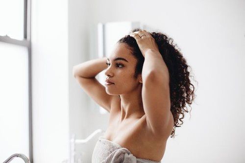 【圖】【組圖】乾性頭髮的5種最佳DIY治療