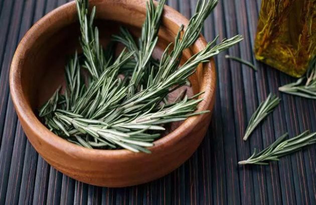 【圖】迷迭香治療脱髮步驟
