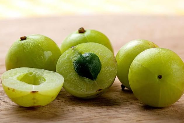 【圖】最好的草本髮油，以防止頭髮掉落和頭皮屑