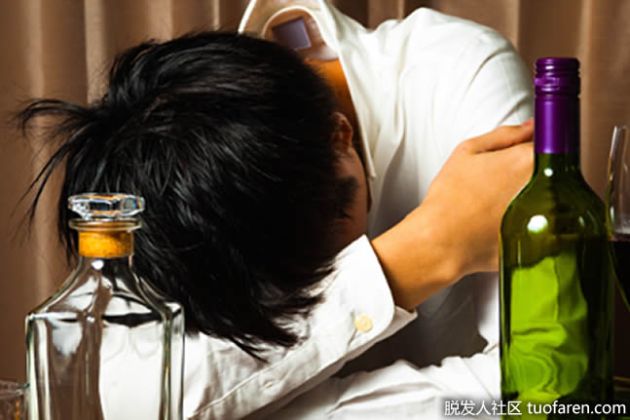 【圖】戒酒有預防頭髮稀疏的效果嗎？