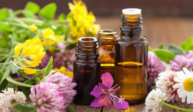 【圖】用於乾燥頭皮的精油