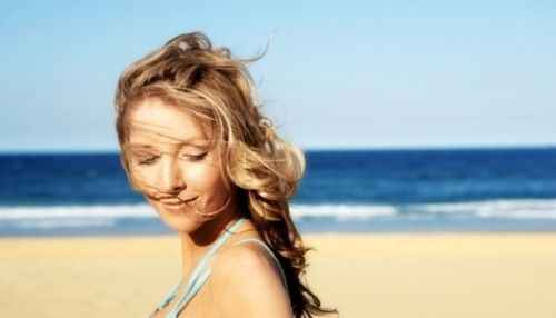 【圖】女性在夏天保護頭髮的方法