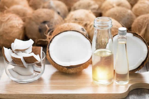 【圖】冷壓椰子油和橄欖油