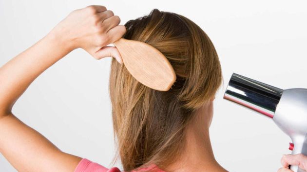 【圖】吹乾頭髮會導致脱髮嗎?