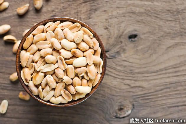 【圖】富含維生素E的食物：花生