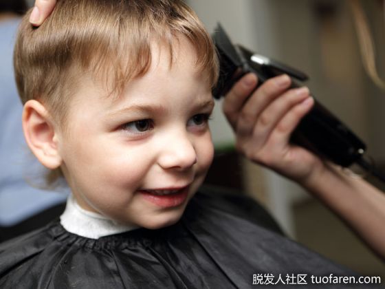 【圖】什麼導致兒童脱髮？