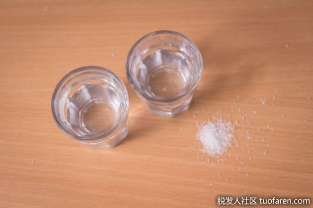 【圖】只用鹽和熱水就能洗掉頭髮上的污垢