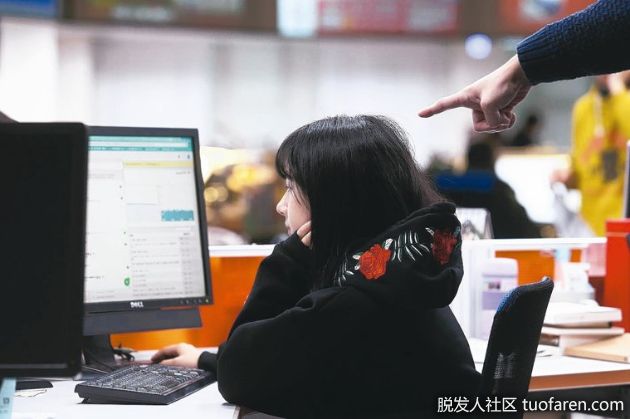 【圖】頭皮出油、頭屑多導致脱髮? 4點原因導致異常掉髮