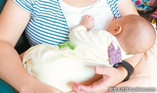 【圖】寶寶常抓頭 當心長頭癬