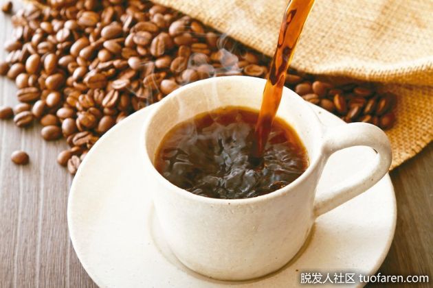 【圖】咖啡、B族、提神飲料，混搭更有助提神？藥師：恐成體能負債、增加心血管疾病風險！