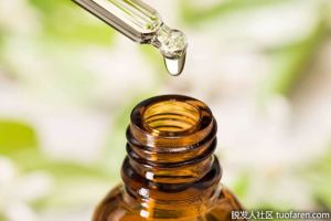 茶樹油治療耳部感染：瞭解最有效的使用方法