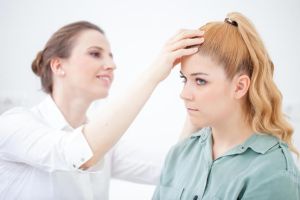 我怎麼治療頭皮牛皮癬?