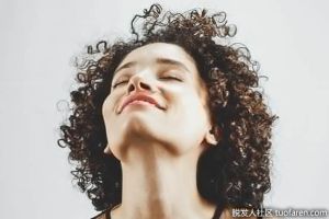 如何去除頭髮中的燙髮氣味？