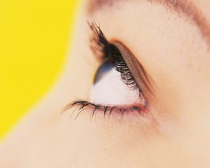 如何用嬰兒洗髮水清潔睫毛