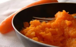 自制胡蘿蔔+香蕉+酸奶髮膜