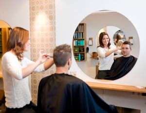 毛髮移植的四個不同的階段