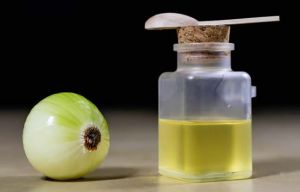 自制胡蘿蔔+橄欖油+洋葱汁+檸檬汁髮膜