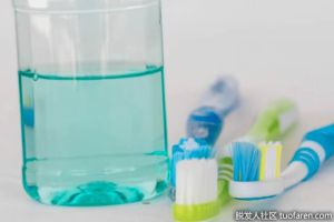 使用過氧化物漱口水的利與弊是什麼？