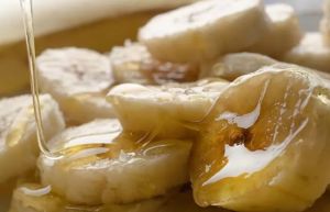 杏仁油+香蕉+蜂蜜用於頭髮乾燥