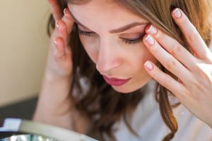 什麼是眉毛脱落?