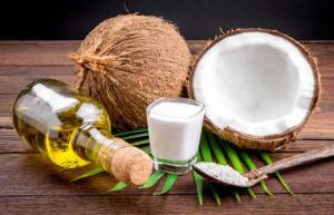 椰子油用於脱髮治療-它是如何工作的
