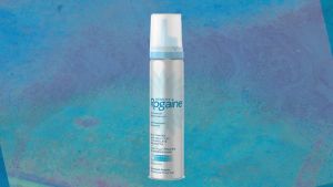 泡沫和液體落健