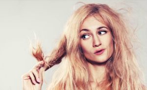 皮膚和頭髮乾燥的原因是什麼?