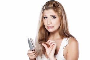  女性脱髮的幾種原因 怎麼治療女性脱髮