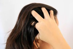 漂白的頭髮能染成棕色嗎？