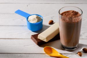 乳清蛋白和脱髮