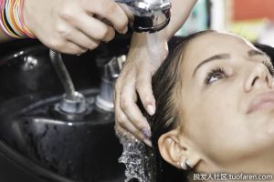 染髮後多久才洗一次頭髮？