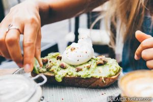 蛋白質分解成什麼？