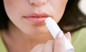 嘴唇皸裂和維生素缺乏