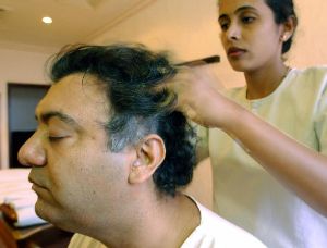 頭部按摩能防止脱髮嗎?