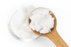 如何使用椰子油滋潤頭髮