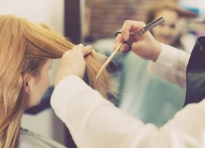 如何防止頭髮從根部脱落