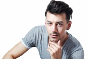 如何在年輕的時候長鬍子