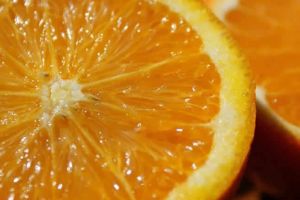 多少橘子汁等於一個橘子?