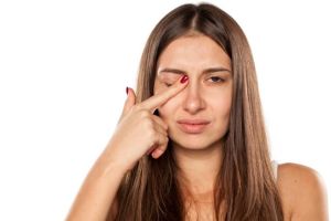 睫毛髮癢該怎麼辦？