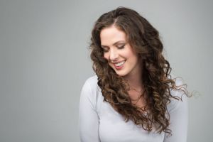 燙髮和稀疏的頭髮