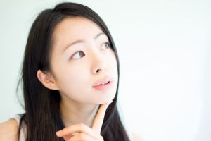 飲食不均衡是導致白髮的原因