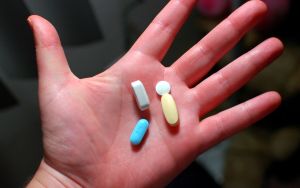 哪些維生素和礦物質能促進頭髮再生？