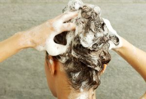 月桂醇硫酸酯鈉（SLS）和月桂醇聚醚硫酸酯鈉鹽（SLES）的危害