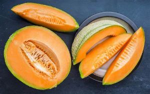 哈密瓜對皮膚，頭髮和健康的好處和用途