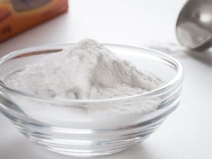 油性頭髮怎麼改善：小蘇打適合油性頭髮