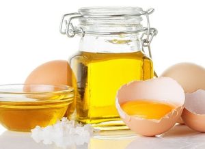 使用蓖麻油和雞蛋促進頭髮生長
