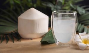 椰子水對皮膚和身體的整體好處