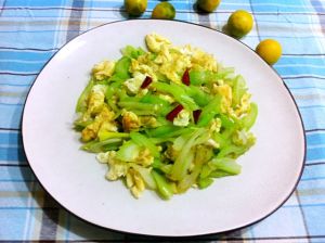 6大健康好處助抗炎降膽固醇 炒芹菜更好方法保留營養